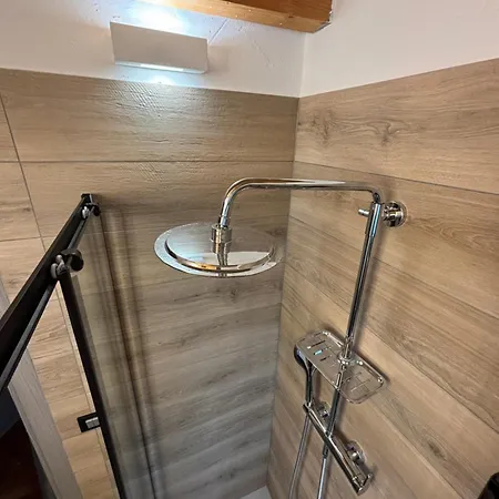 Bed & Breakfast Tre Scimmiette 3*